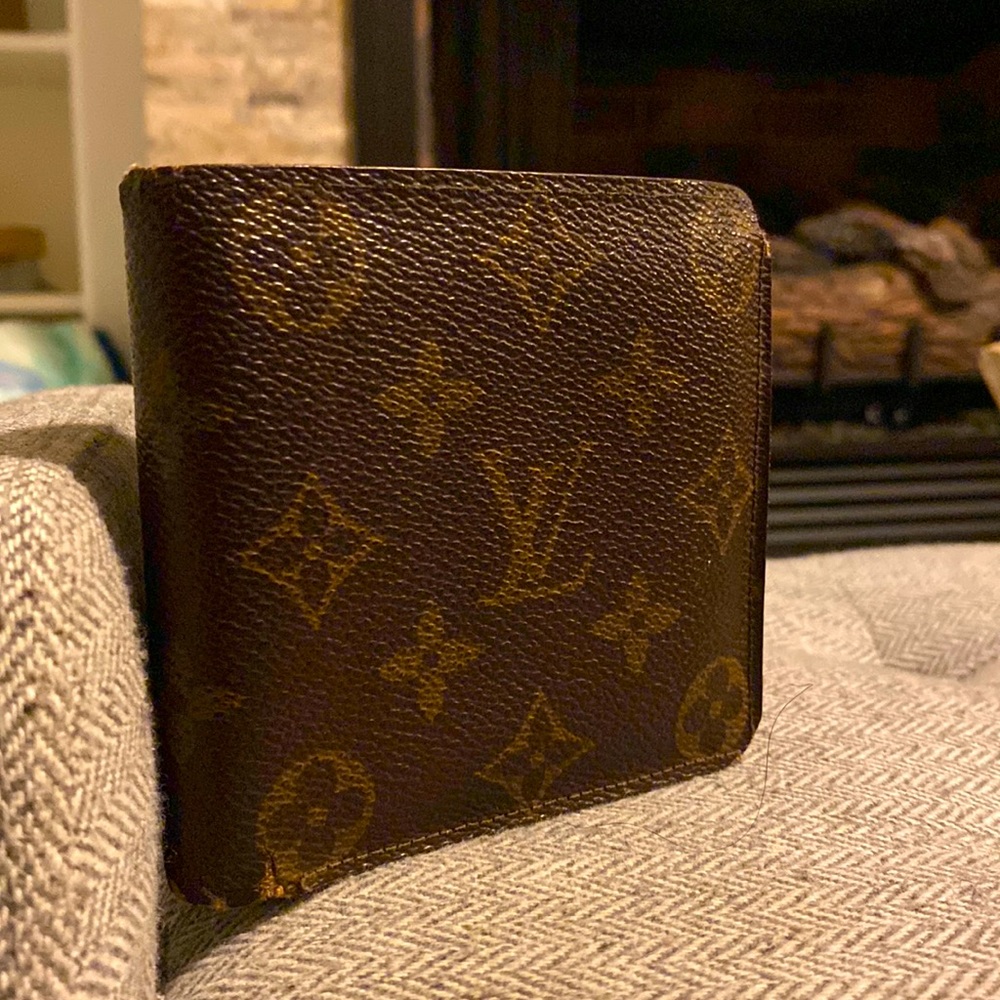 Authentic Louis Vuitton bifold wallet